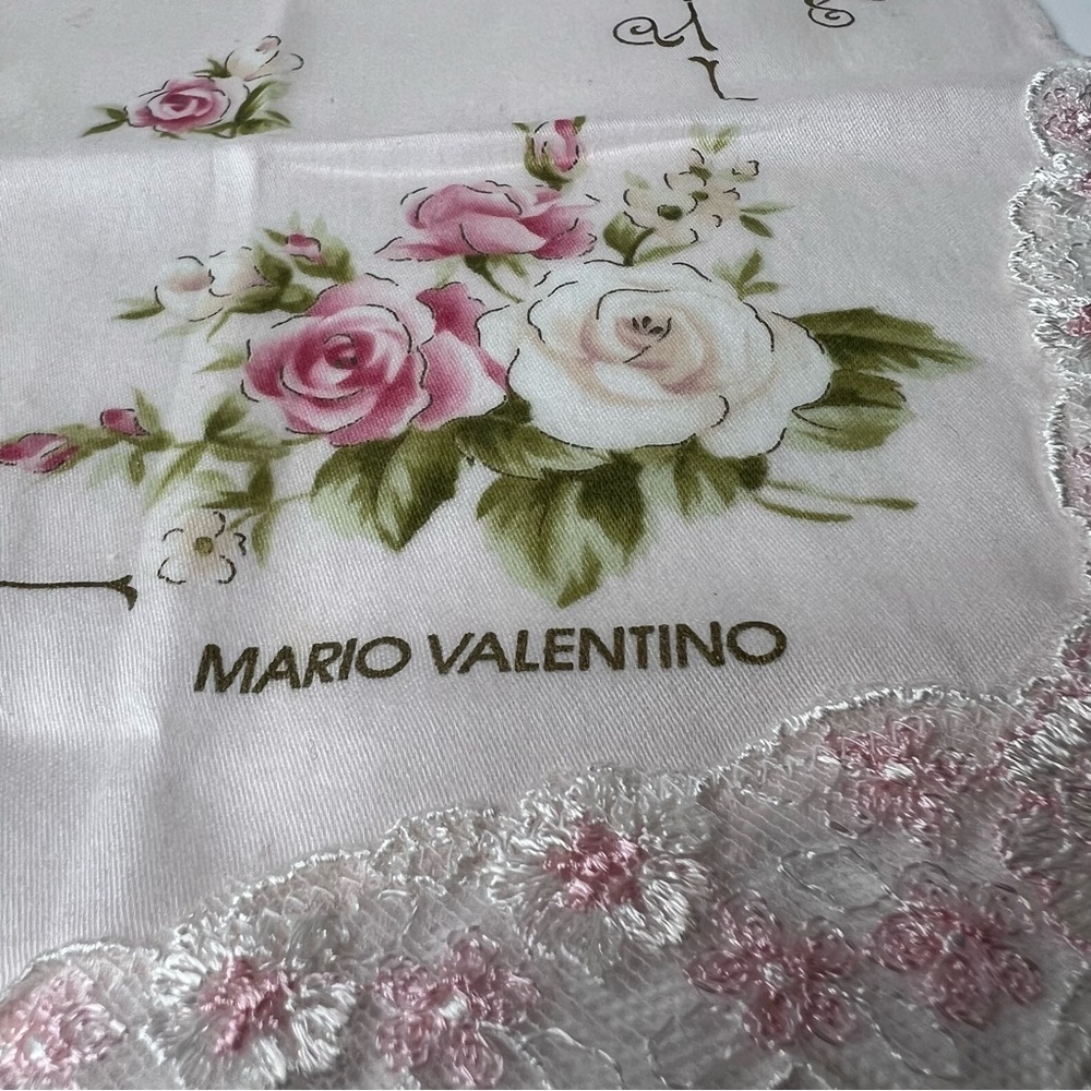 Mario Valentino Women's Handkerchief/Pocket Square/Hanky/Scarf | PRELOVED!!🌸‎
